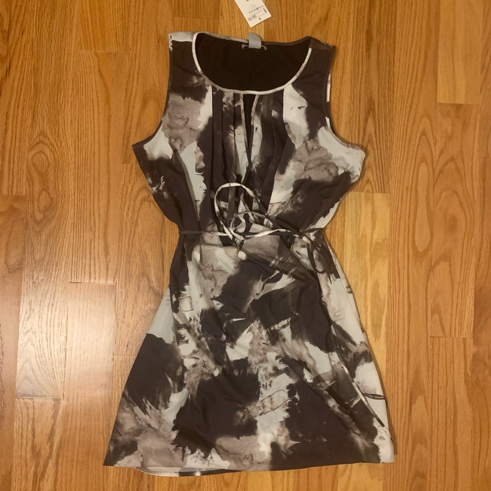 New H&M Women's Size 6 Sleeveless Wrap Dress